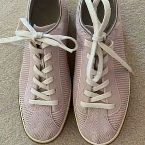 Rothy’s lilac lace up sneakers